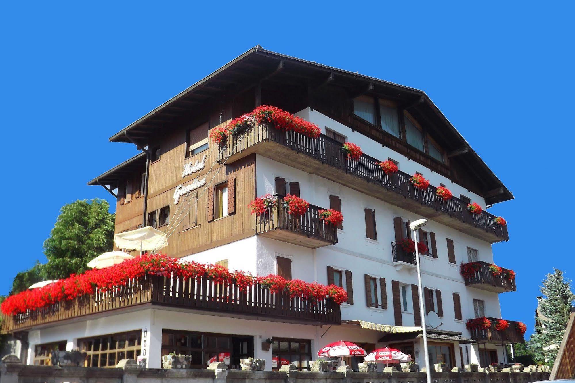 Hotel Giardino Pieve di Cadore Exterior foto